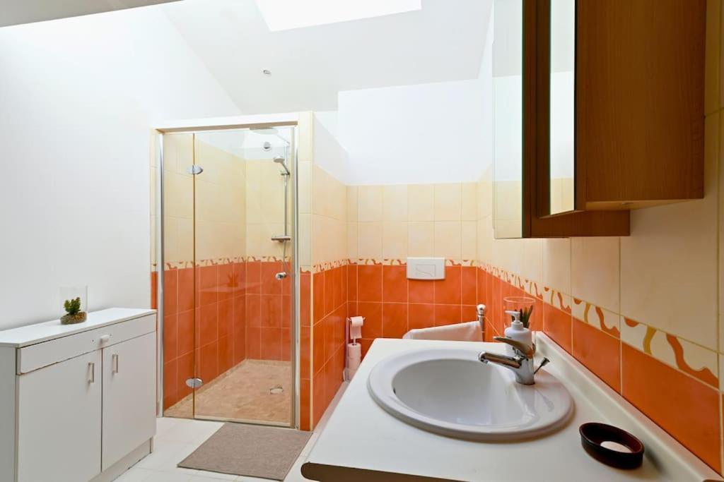 L'Evasion En Pierre Piscine Et Etang Prive Villa Sevremoine Ngoại thất bức ảnh