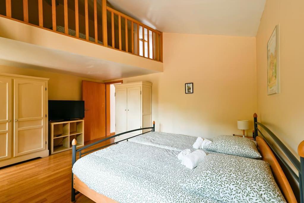 L'Evasion En Pierre Piscine Et Etang Prive Villa Sevremoine Ngoại thất bức ảnh