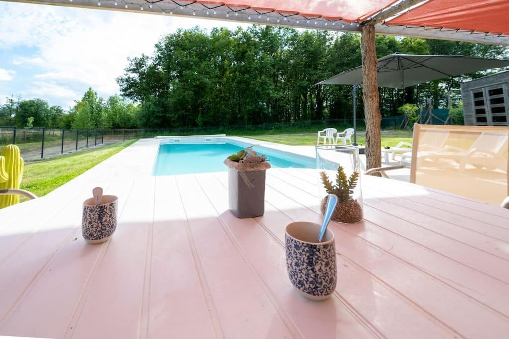 L'Evasion En Pierre Piscine Et Etang Prive Villa Sevremoine Ngoại thất bức ảnh