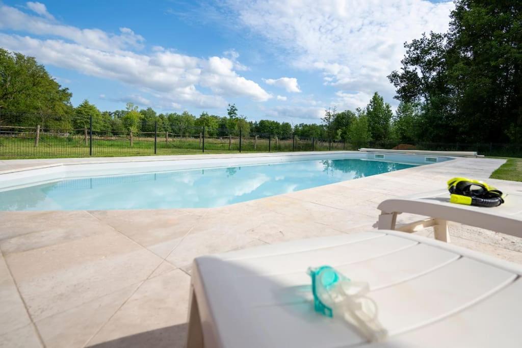 L'Evasion En Pierre Piscine Et Etang Prive Villa Sevremoine Ngoại thất bức ảnh